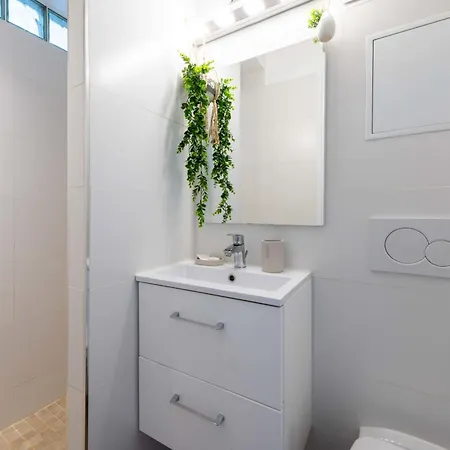 Top-floor Apartment *
