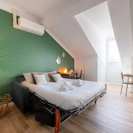 Top-floor Apartment *